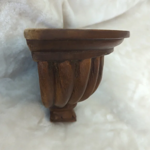 1970's Hand Carved Georgian Regency Style English Oak Wall Bracket/Shelf